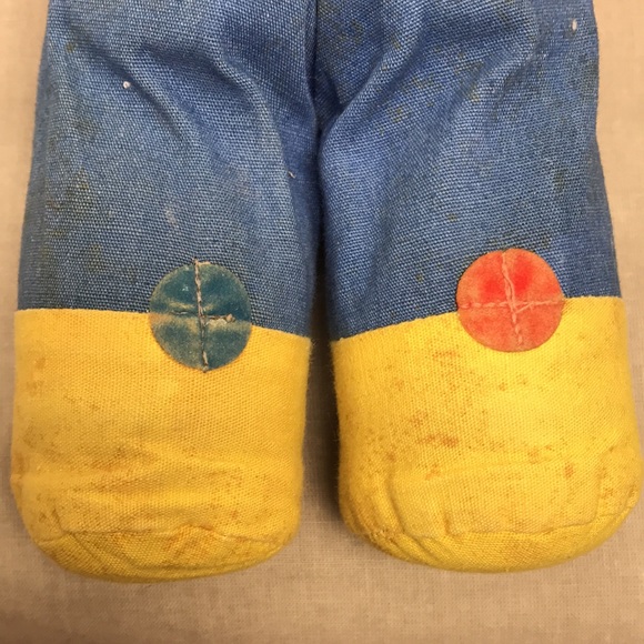 Vintage horn squeaking farm girl - Picture 5 of 9